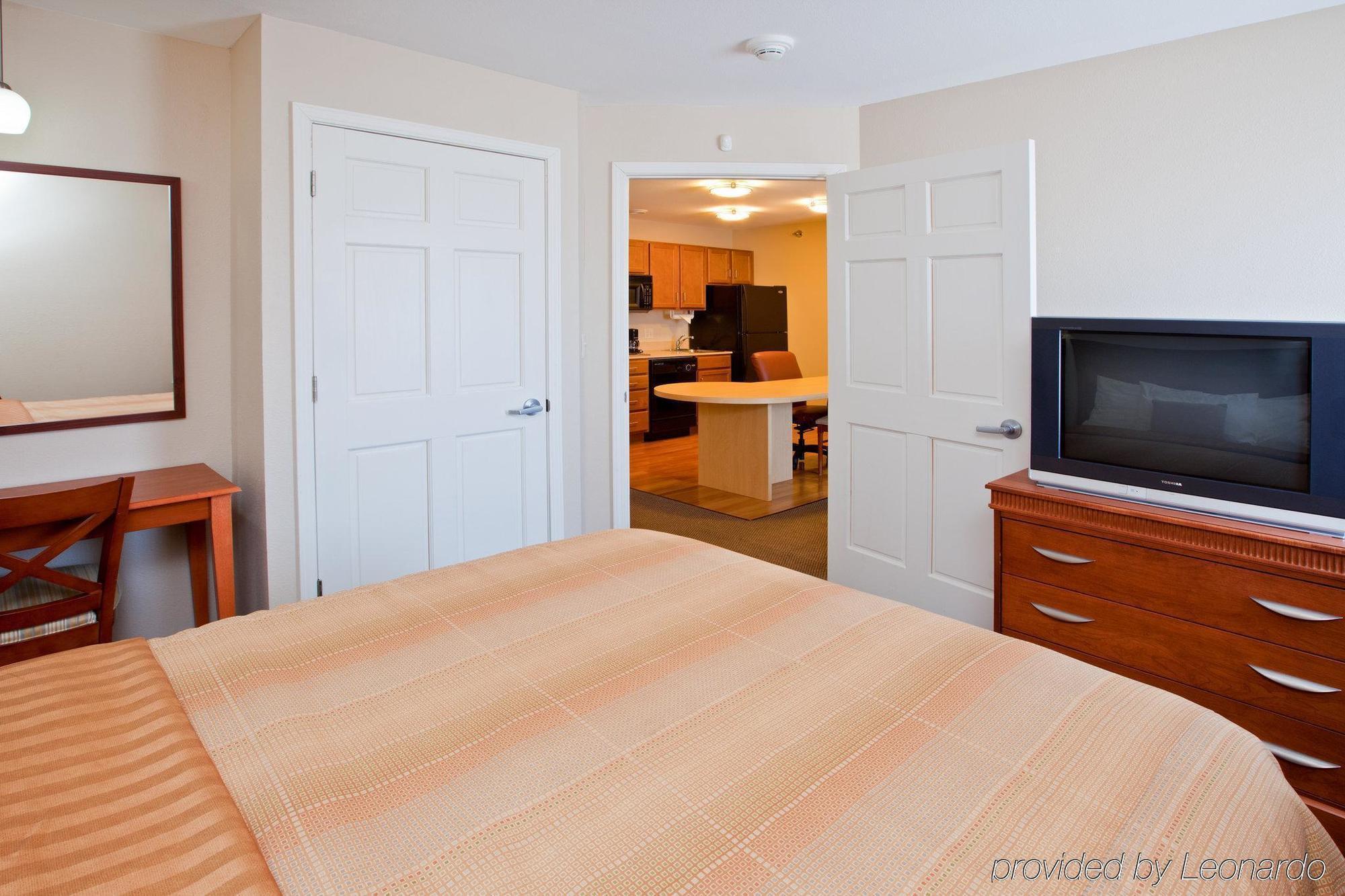 Candlewood Suites Elkhart By Ihg Room photo